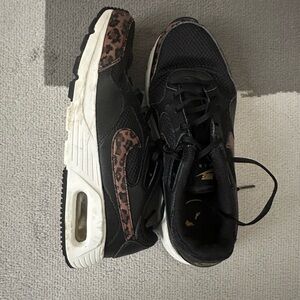 Women’s SC Air Max Leopard design shoes